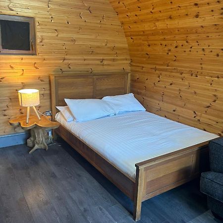 Original Glamping Pod With Hot Tub Hotell Frodsham Eksteriør bilde
