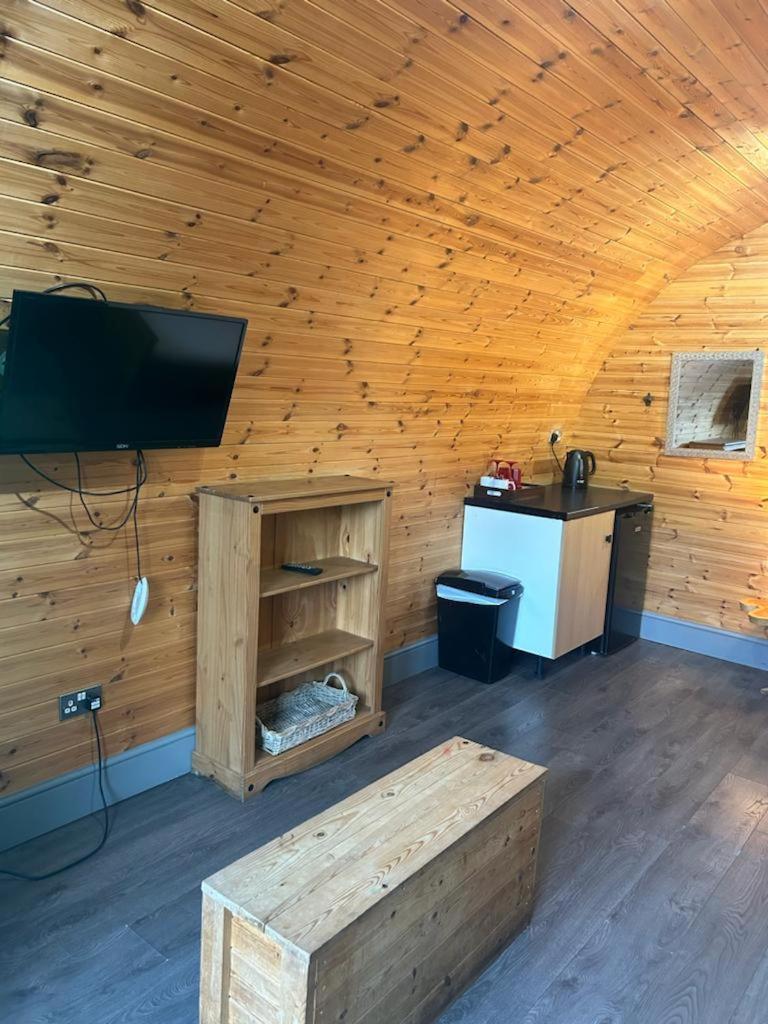 Original Glamping Pod With Hot Tub Hotell Frodsham Eksteriør bilde