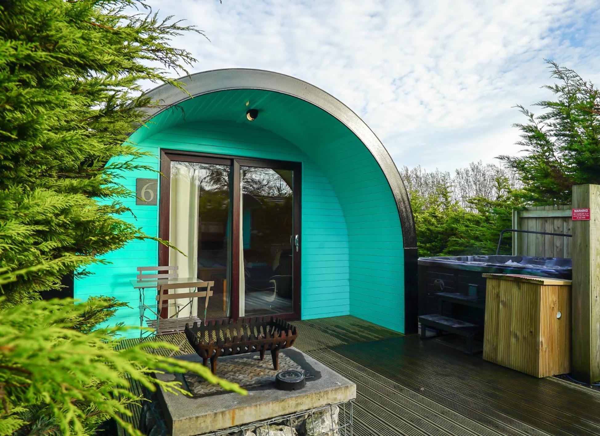 Original Glamping Pod With Hot Tub Hotell Frodsham Eksteriør bilde